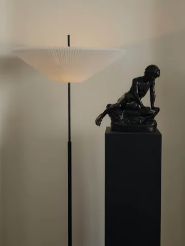 Nebra gulvlampe - White (hvit), 150 cm - New Works