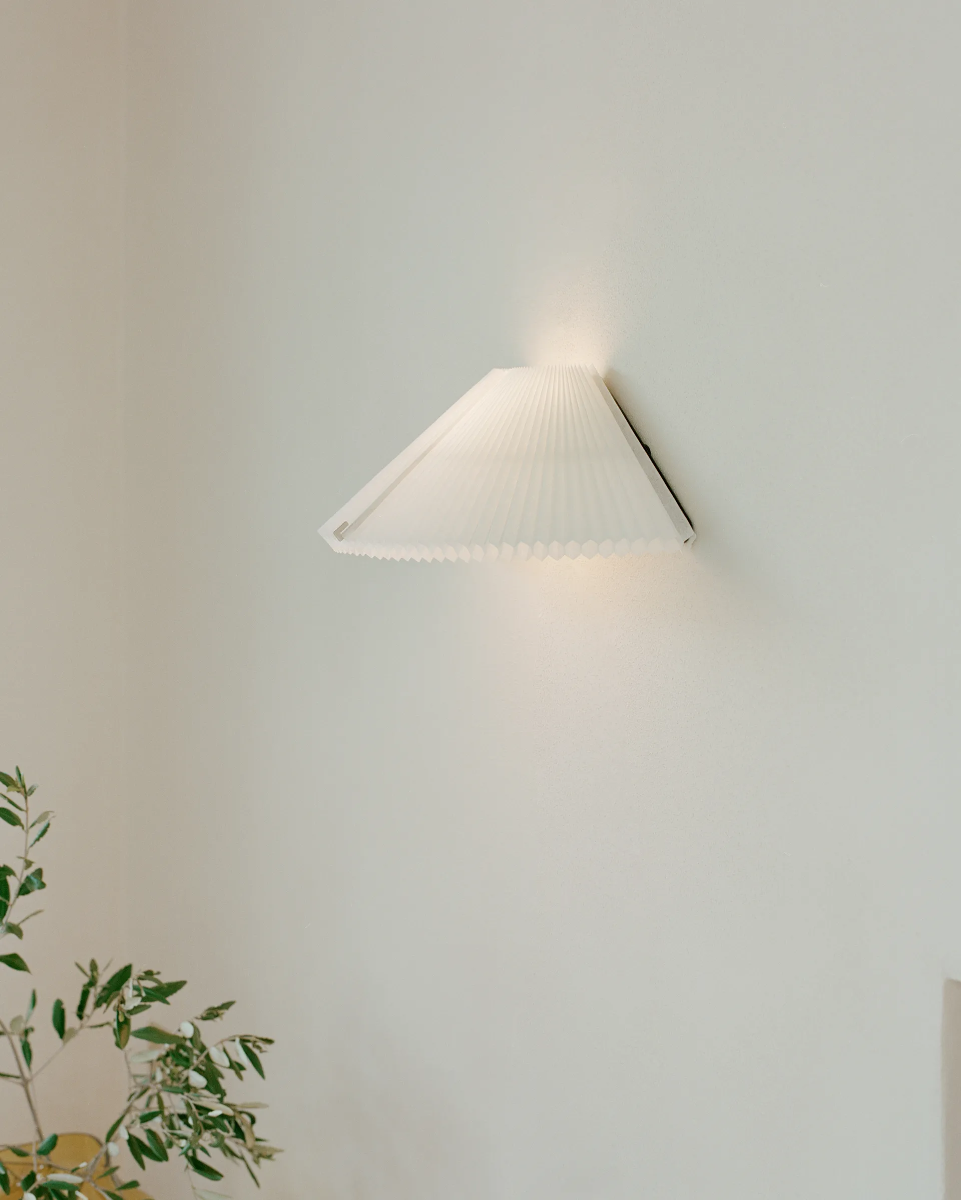 Nebra vegglampe Ø27-40 cm, White New Works