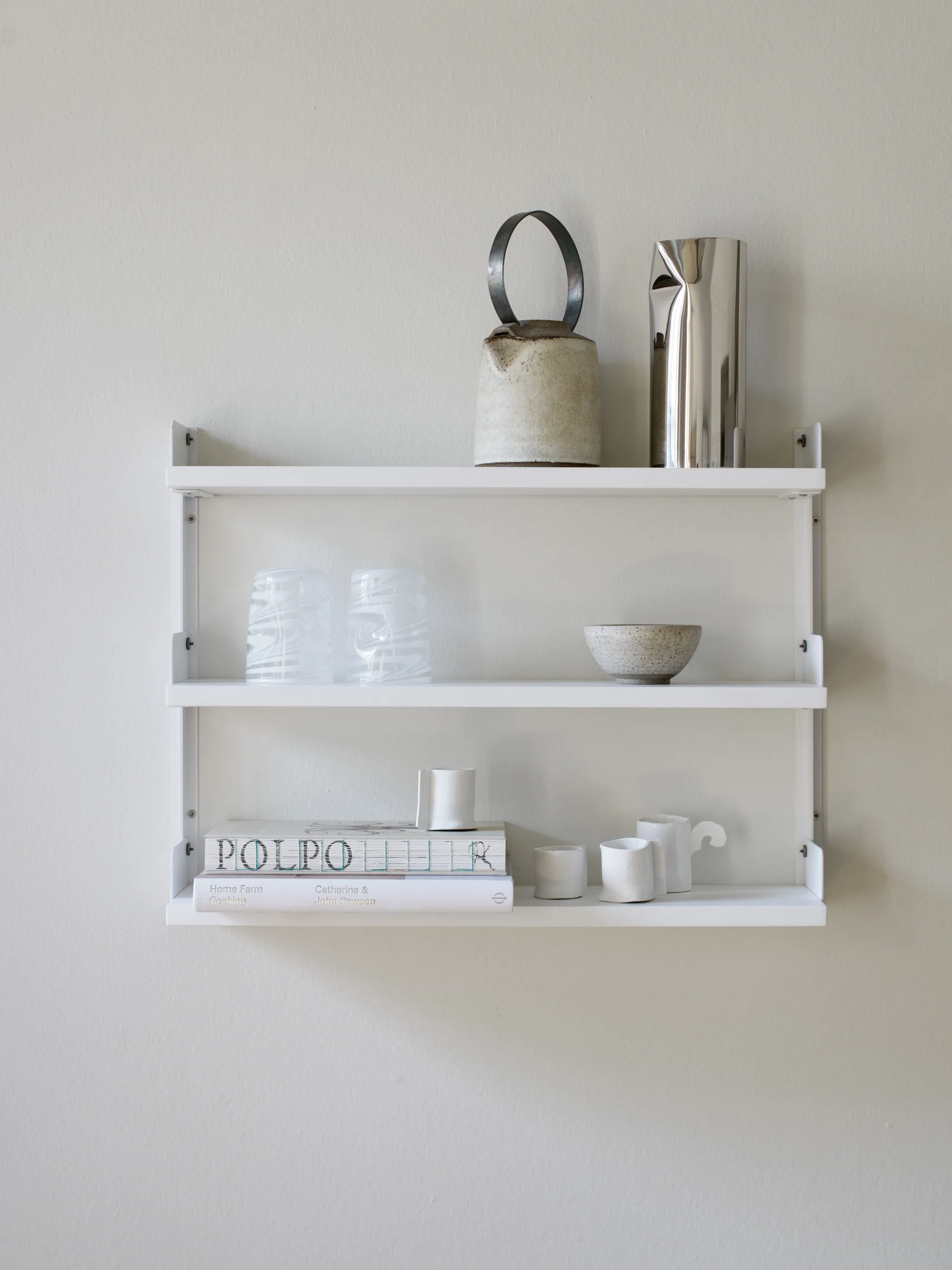 New Works Tea Shelf vegghengt hylle 46x62,5 cm, Hvit New Works