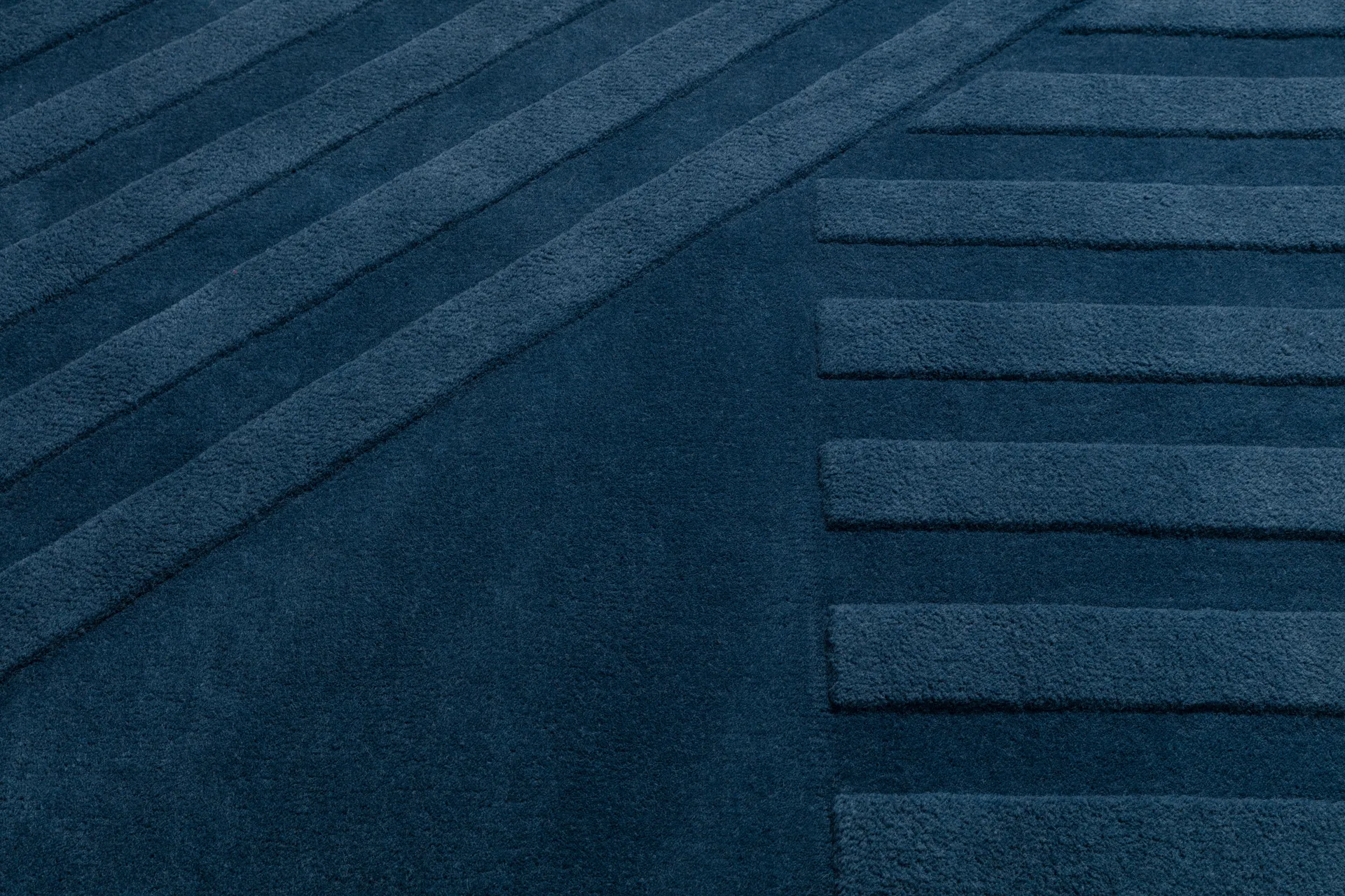 Levels Stripes ullteppe, Blå, 200x300 cm NJRD