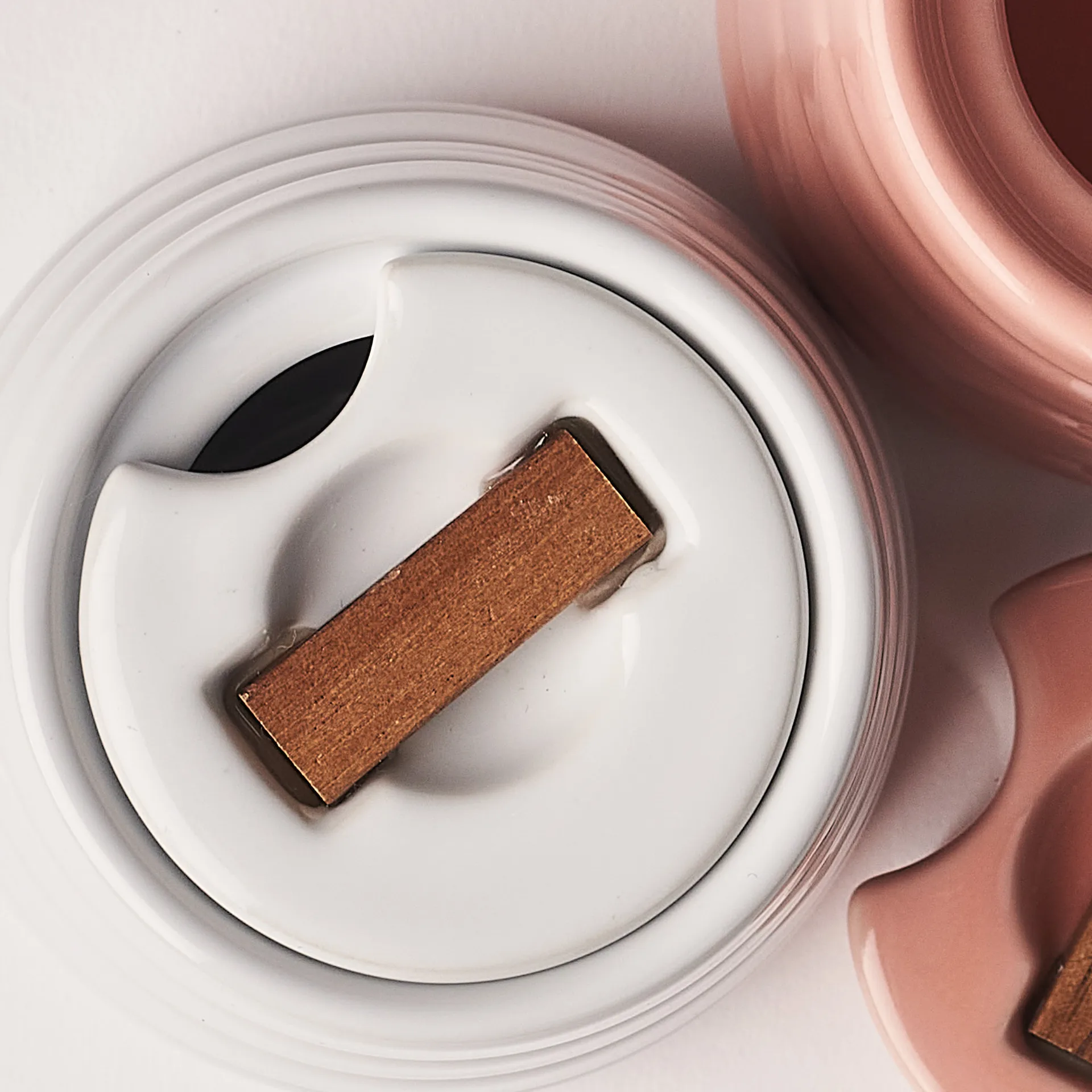 Lines sukkerskål, Hvit NJRD