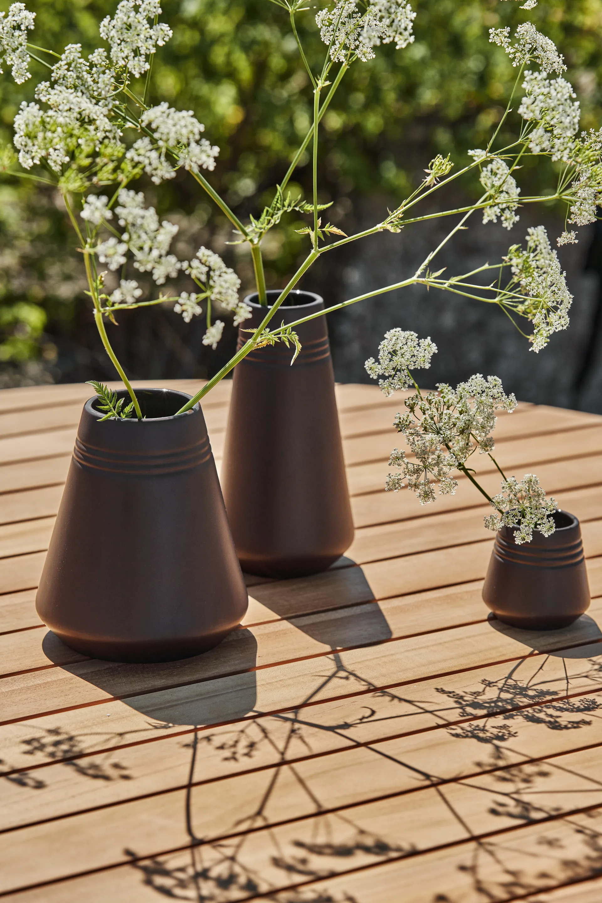 LInes vase 22 cm , Brun NJRD