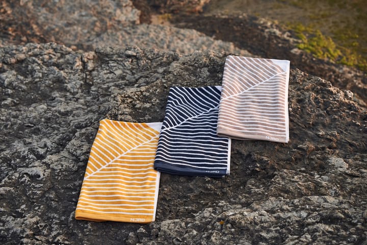 Stripes håndkle 70x140 cm, Beige NJRD