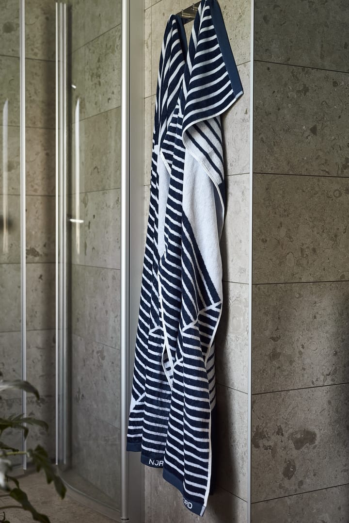 Stripes håndkle 70x140 cm, Blå NJRD