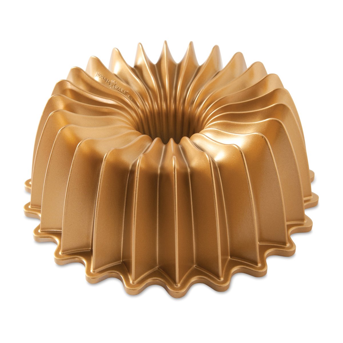 Nordic Ware Brilliance Bundt kakeform 2,4 L | Skandinavisk Design | Kakeformer & Pepperkakeformer | Gullfarge