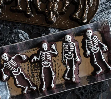Nordic Ware Spooky Skeleton kakeform - Bronse - Nordic Ware