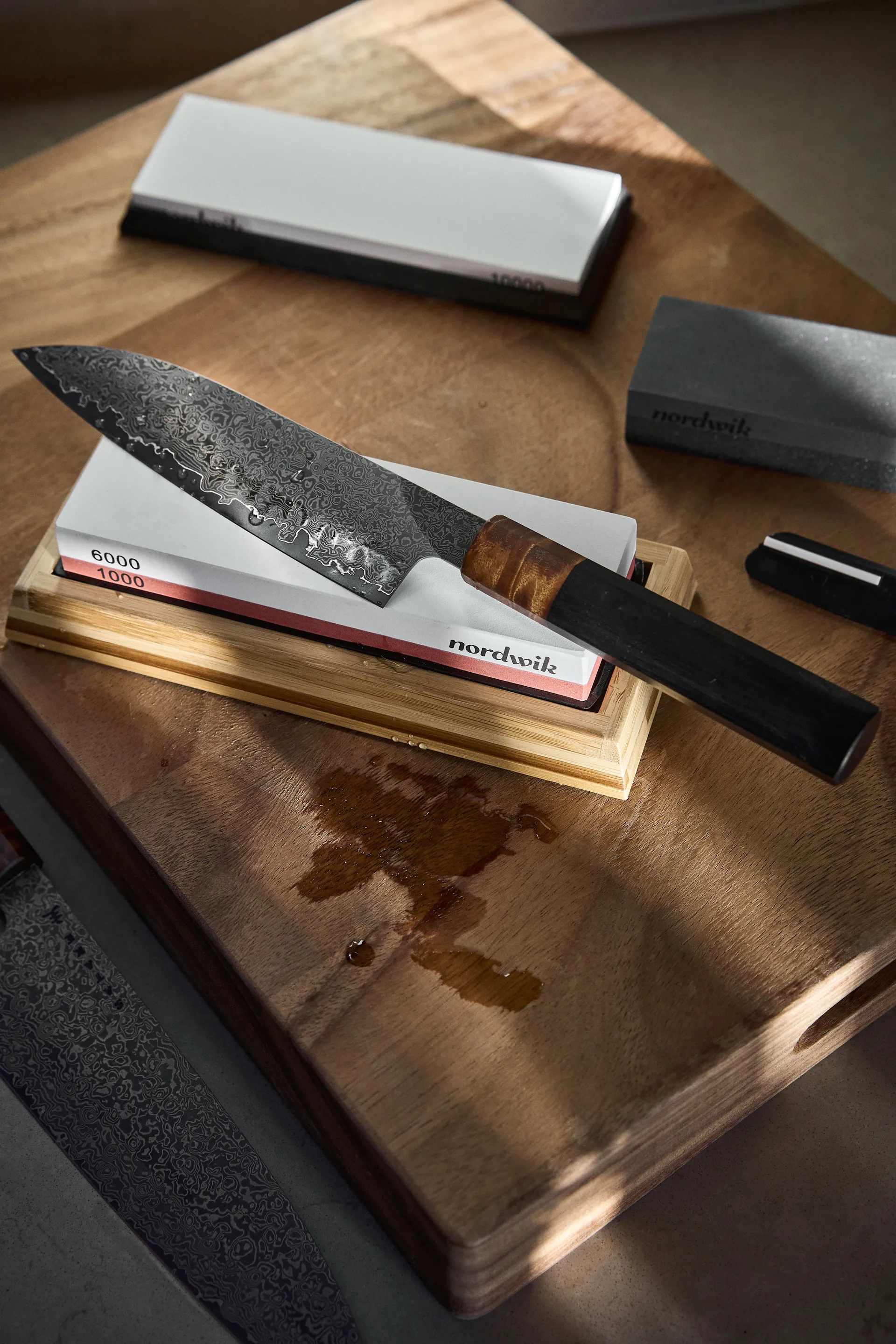 Våtslipestein med stativ, 1000/6000 grit Nordwik