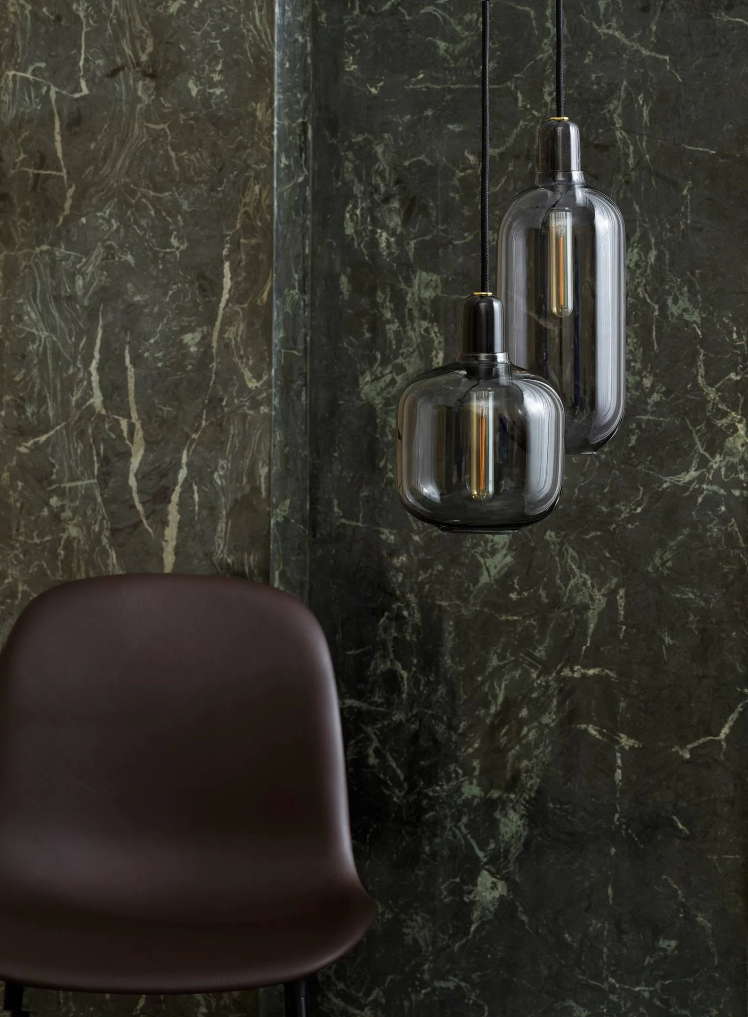 Amp lampe stor, grå-sort Normann Copenhagen