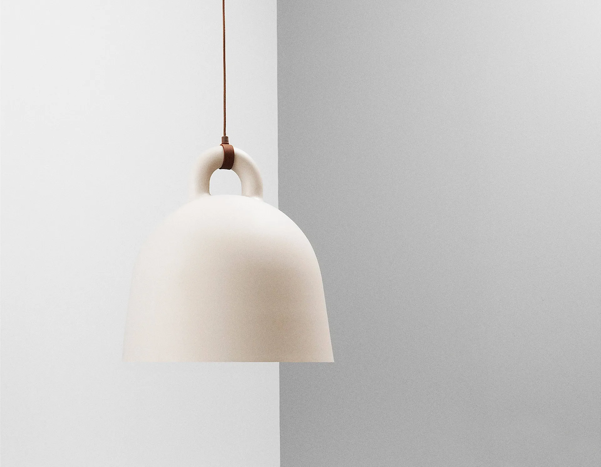 Bell lampe sand, Medium Normann Copenhagen