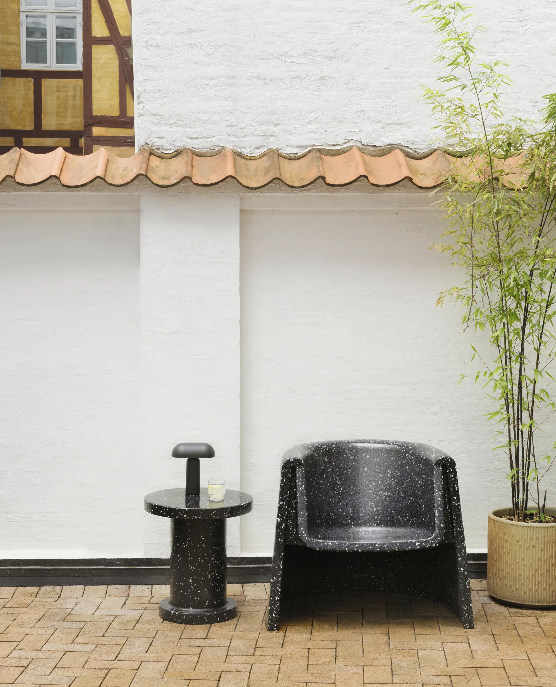 Bit sidebord, Svart Normann Copenhagen