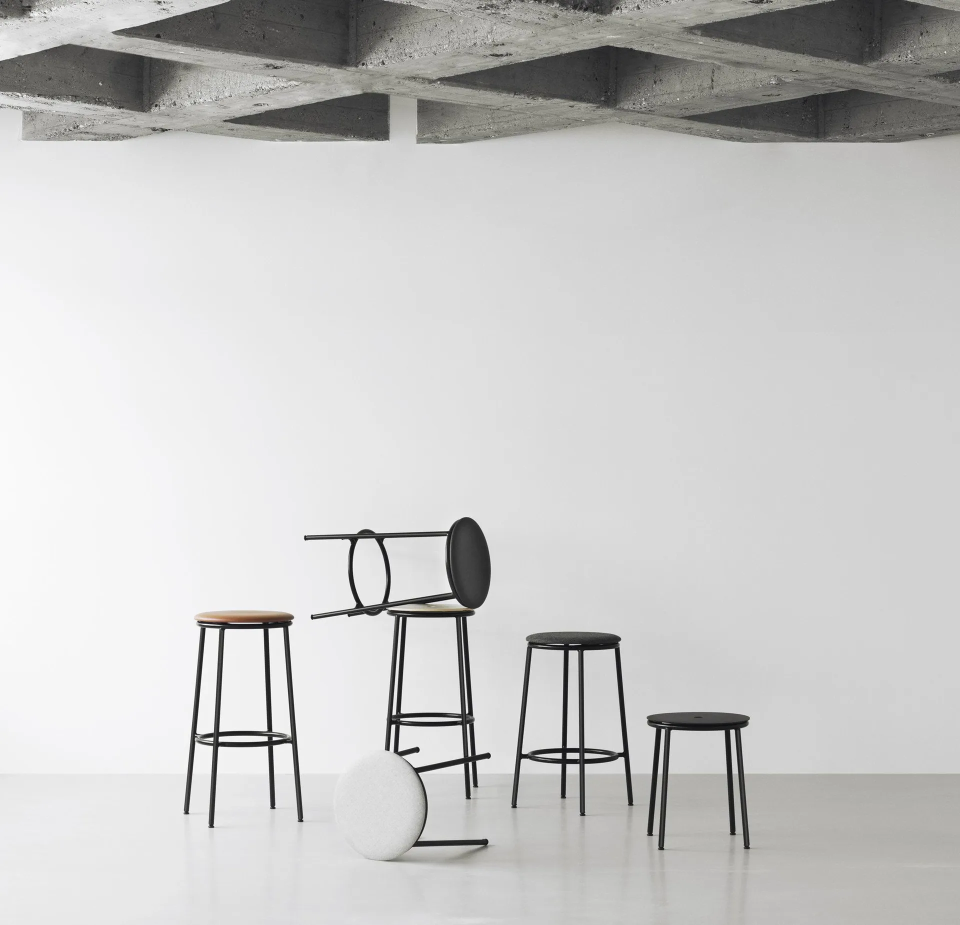 Circa krakk 45 cm, Eik Normann Copenhagen