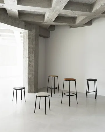 Circa krakk 45 cm - Svart aluminium - Normann Copenhagen
