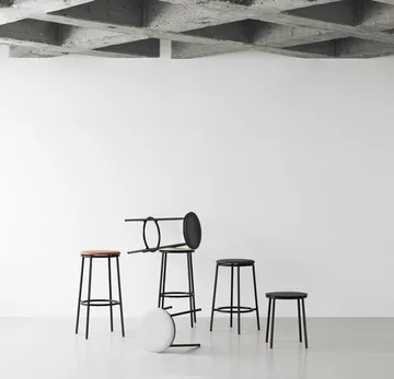 Circa krakk 45 cm - Svart eik - Normann Copenhagen