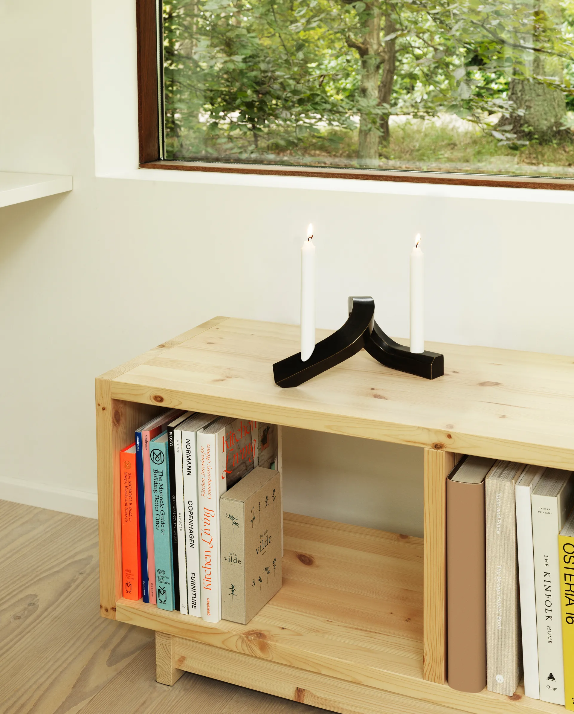 Crooked lysestake 2, Bronze Normann Copenhagen