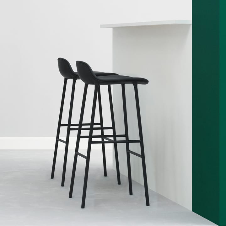 Form barstol høy - red, rødlakkerte stålben - Normann Copenhagen