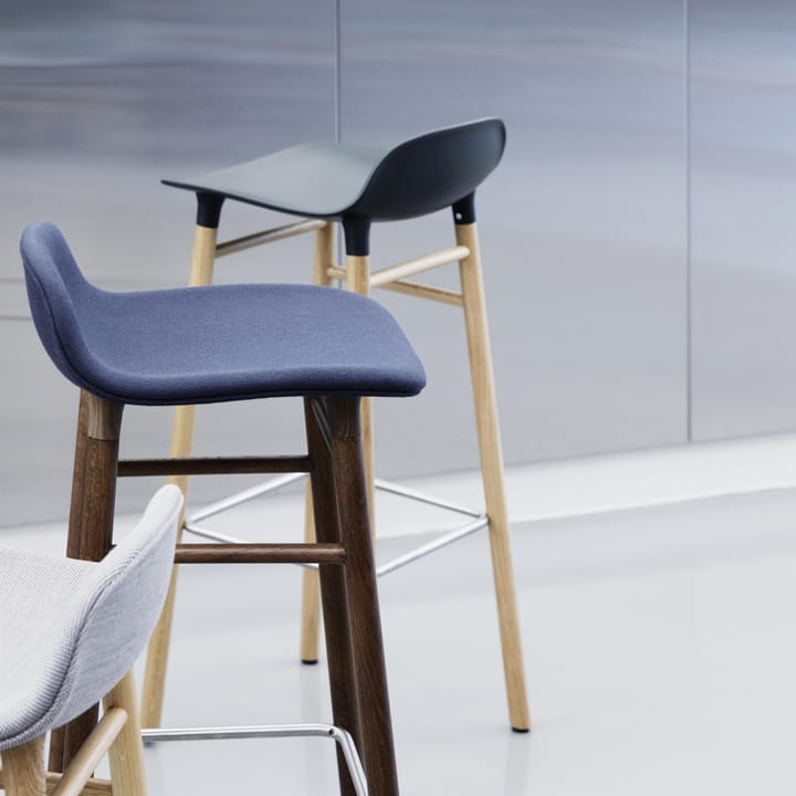 Form Chair barstol eikben - svart - Normann Copenhagen