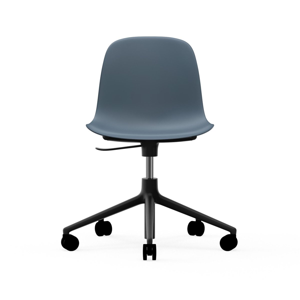 Normann Copenhagen Form chair, dreibar stol, 5W kontorstol blå, sort aluminium, hjul