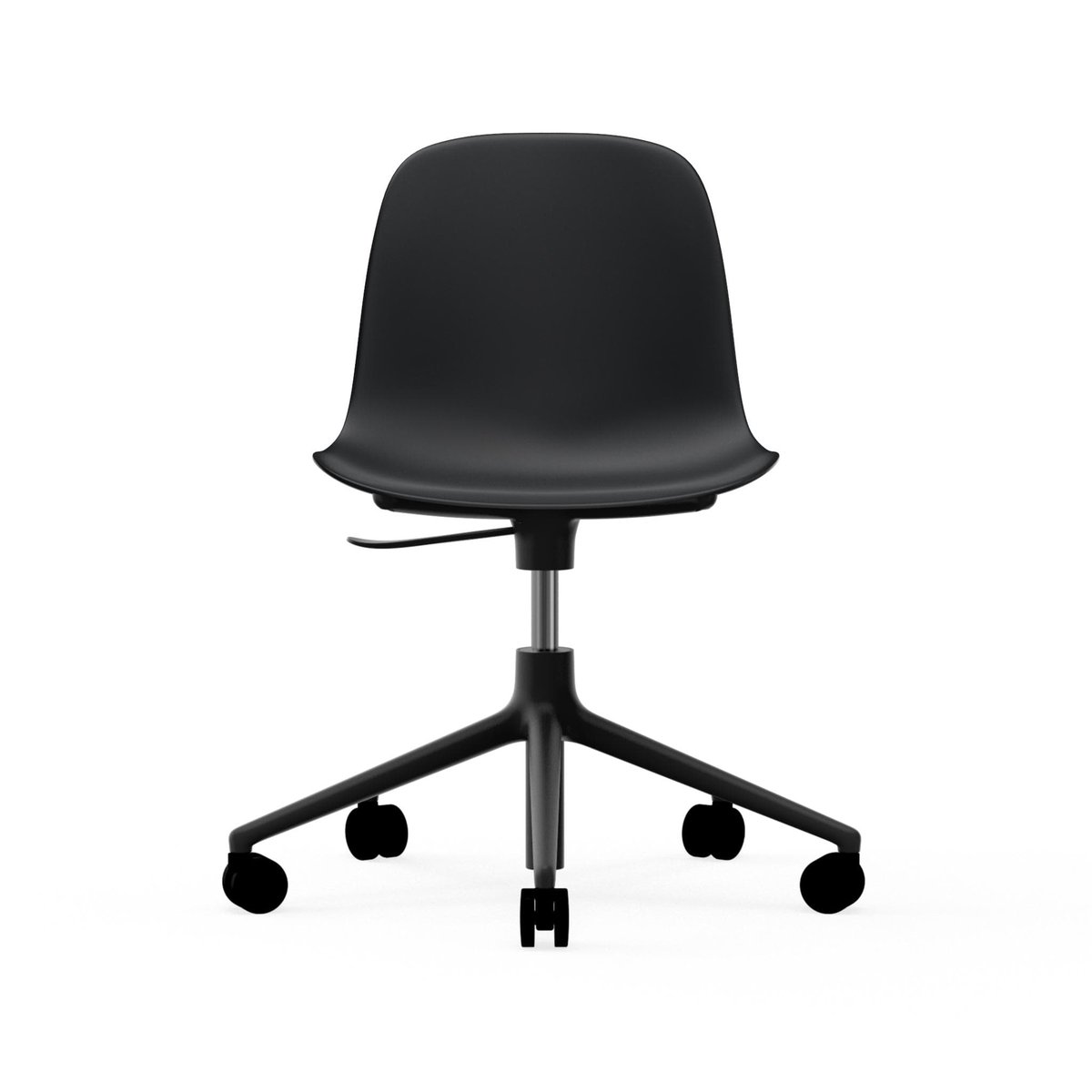 Normann Copenhagen Form chair, dreibar stol, 5W kontorstol sort, sort aluminium, hjul