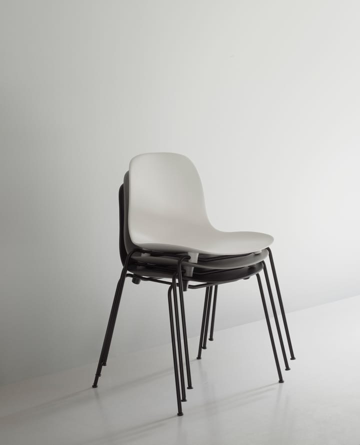 Form Chair stablebar stol svarte ben 2-pakning, Svart Normann Copenhagen
