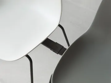 Form Chair stablebar stol svarte ben 2-pk, Grå - Normann Copenhagen