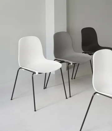 Form Chair stablebar stol svarte ben 2-pk, Grå - Normann Copenhagen