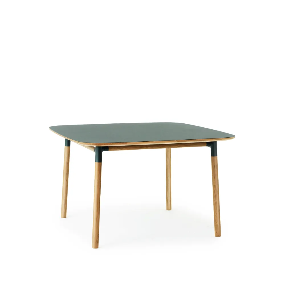 Form spisebord 120 x 120 cm, green, eikeben Normann Copenhagen
