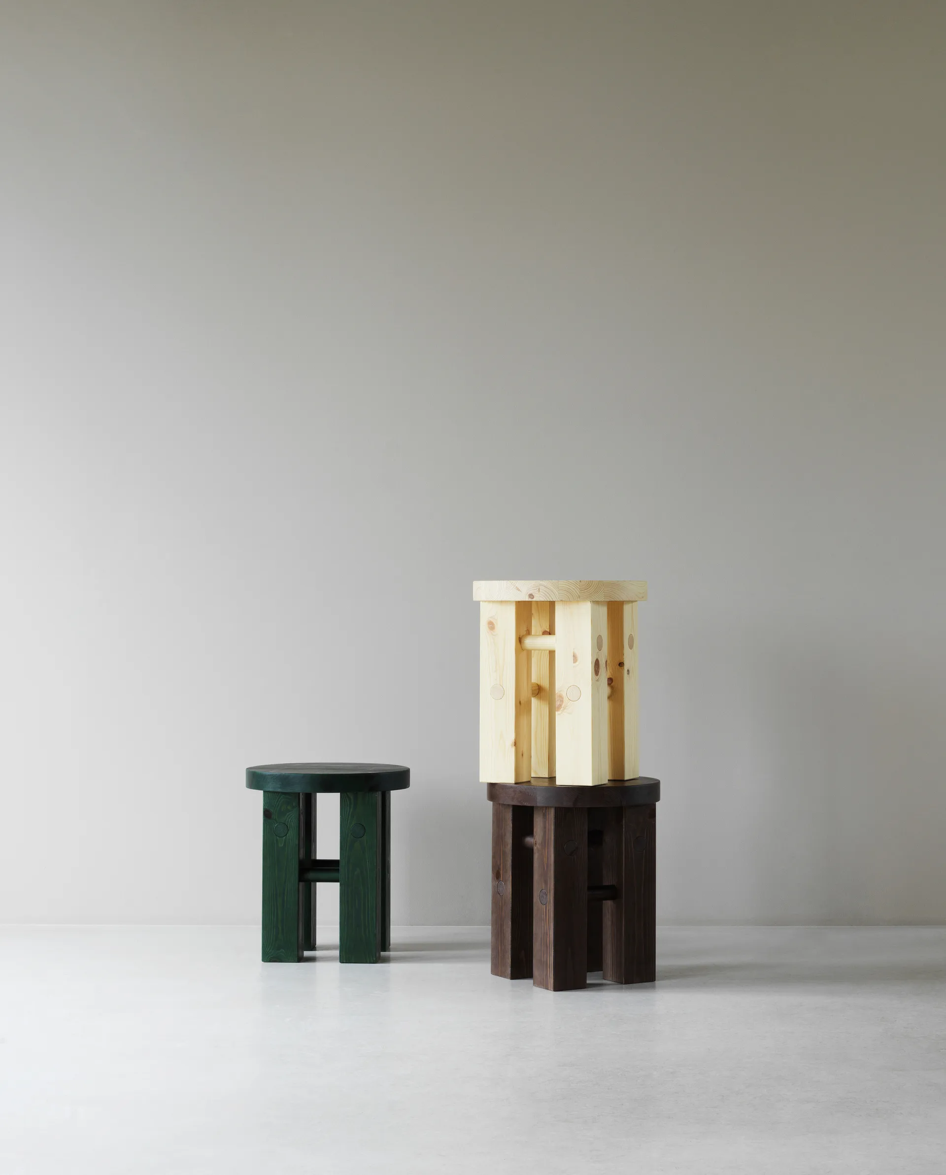 Fyr rund krakk 45 cm, Dark brown, Ø40x45 cm Normann Copenhagen