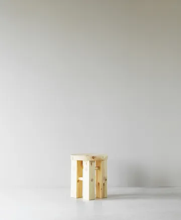 Fyr rund krakk 45 cm - Pine, Ø40x45 cm - Normann Copenhagen