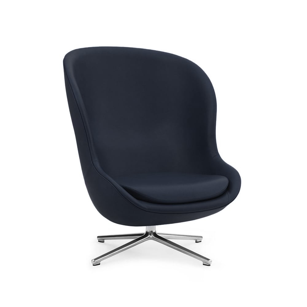 Bilde av Normann Copenhagen Hyg lenestol skinn ultra 41573 navy svingfot i aluminium