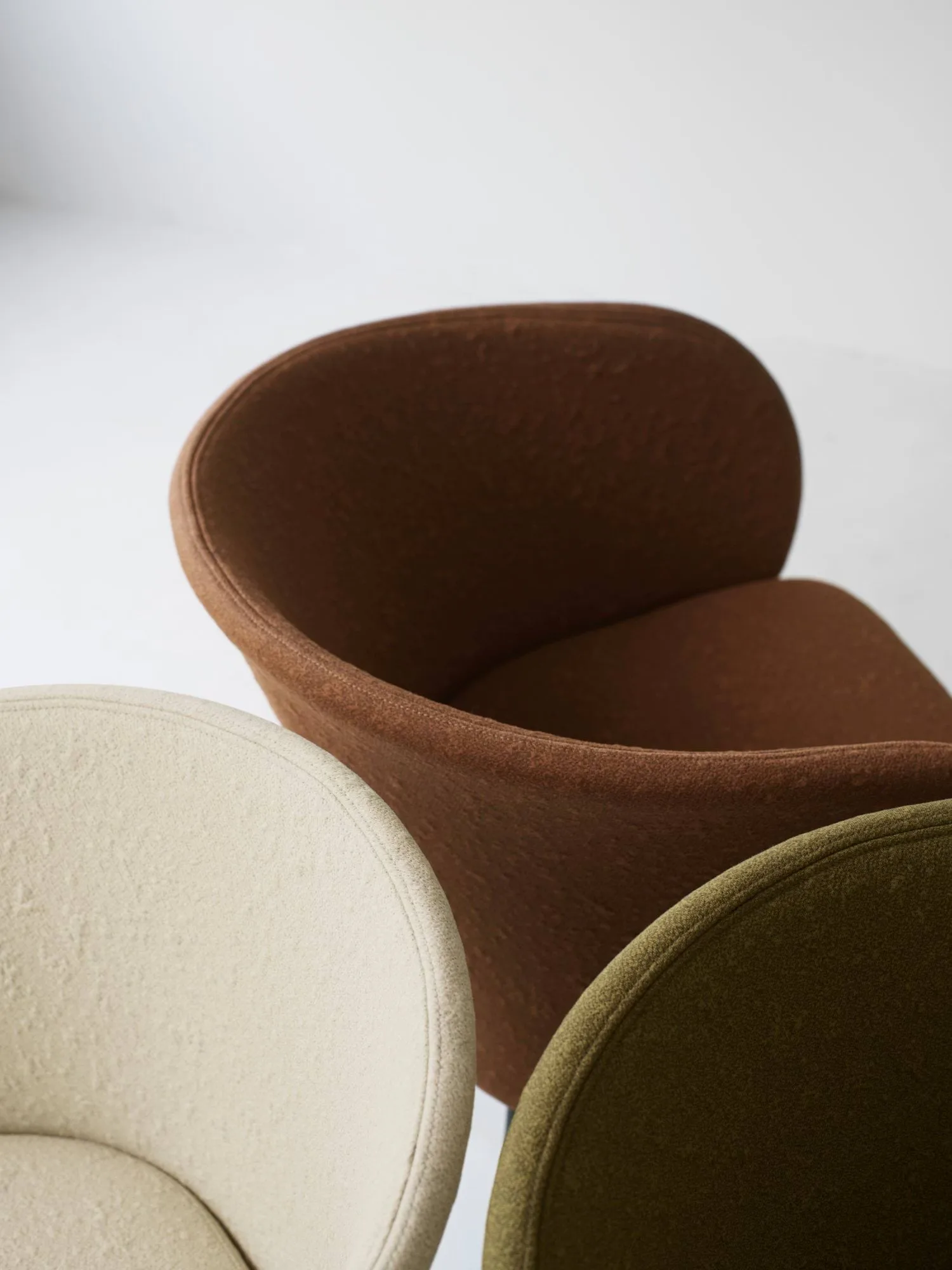 Knit karmstol, Sand-black steel Normann Copenhagen