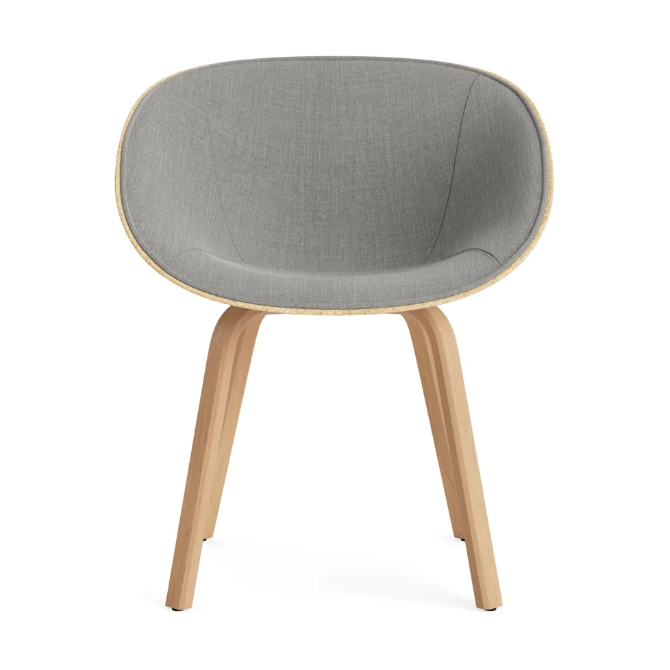 Mat Armchair karmstol  fremsidepolstring, Remix 133-hemp-beech Normann Copenhagen