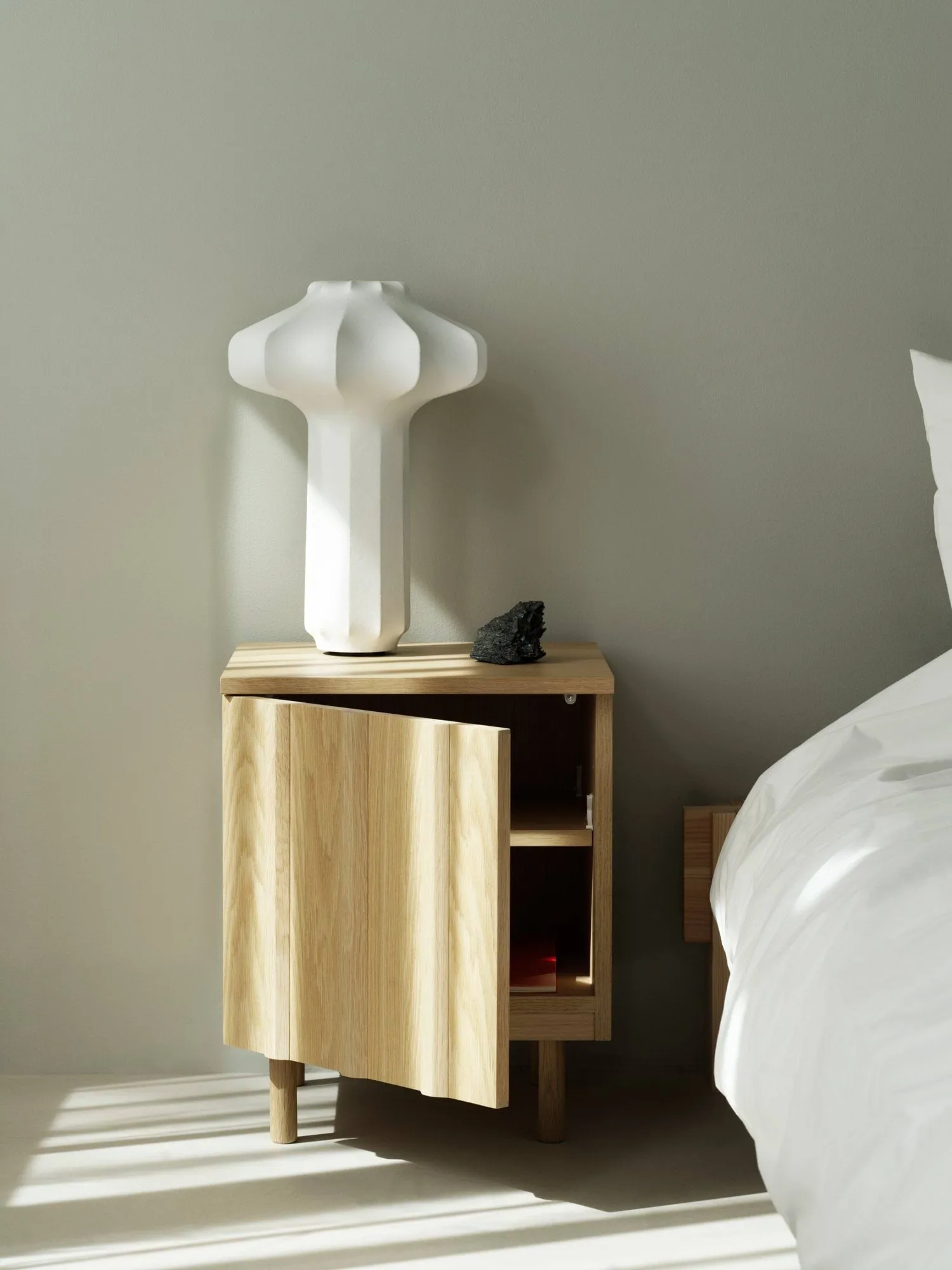 Rib nattbord, Oak, 52x42x40 cm Normann Copenhagen