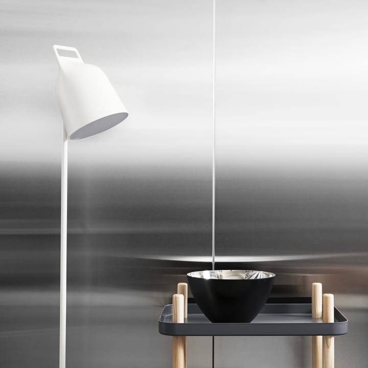 Stage gulvlampe, grey, pulverlakkert stål Normann Copenhagen