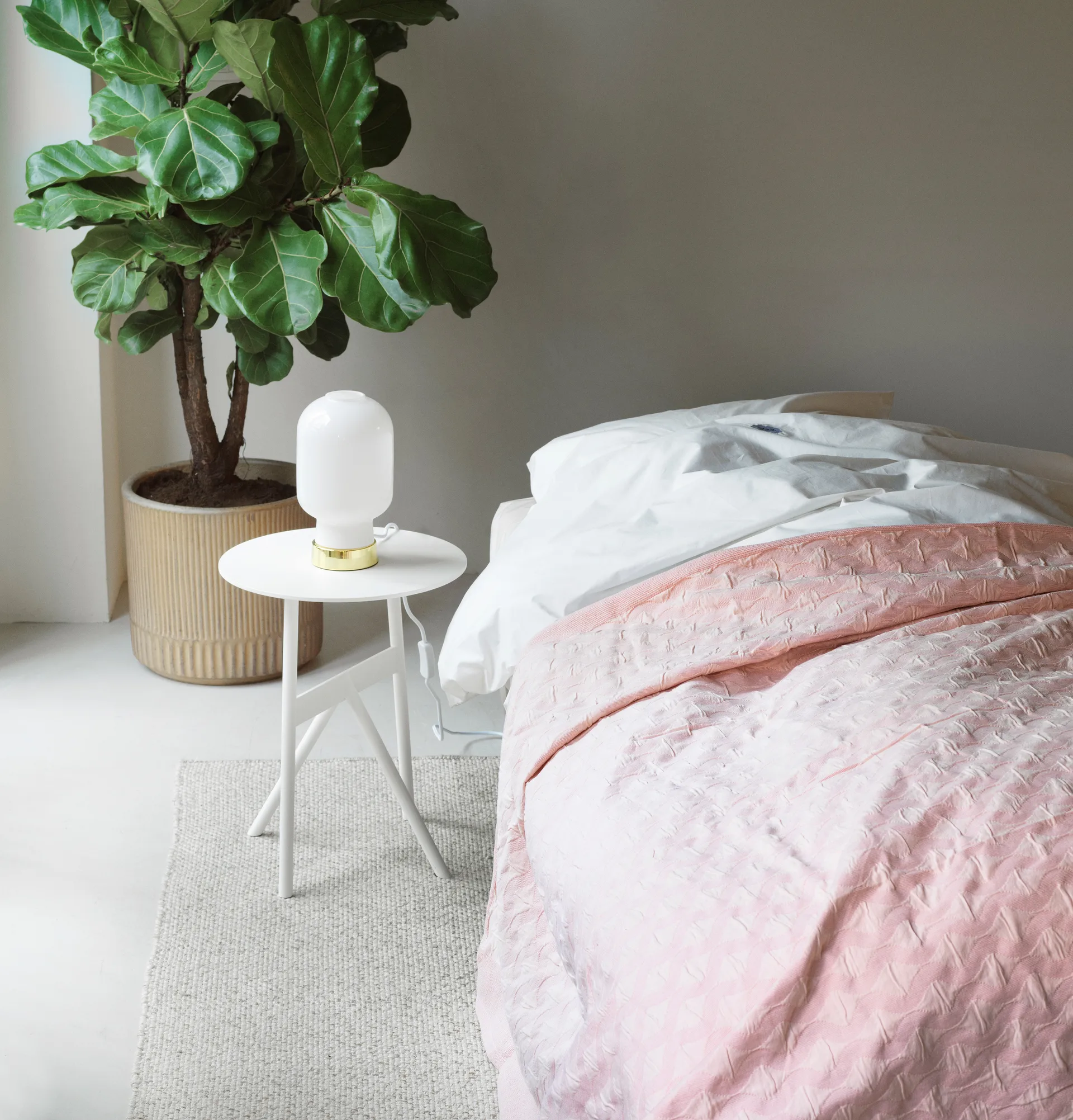 Stock Table sidebord Ø 37 cm H: 46 cm, White Normann Copenhagen