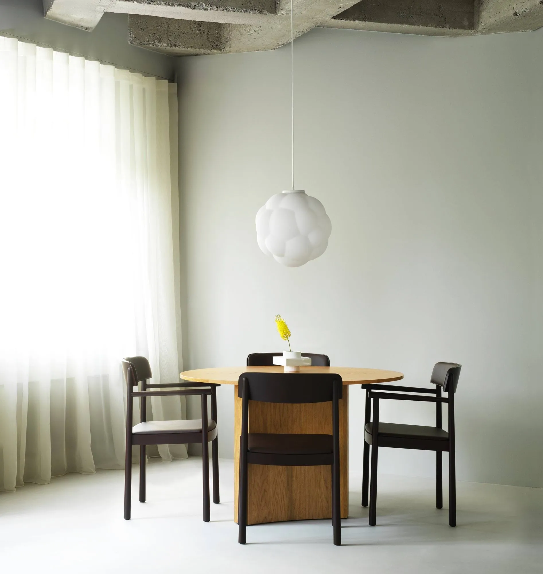 Timb armlene-stol, Brown ask Normann Copenhagen