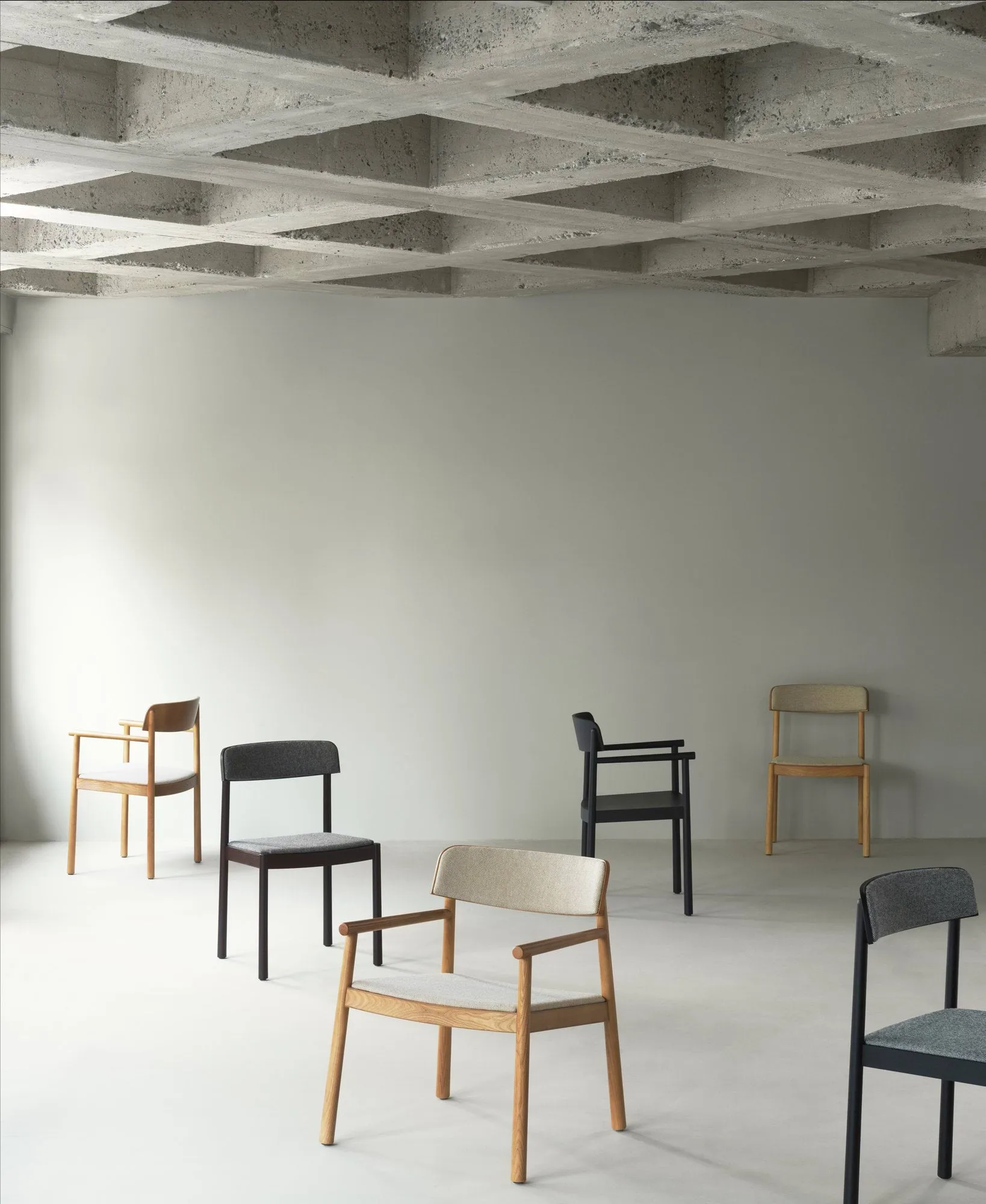 Timb stol, Black ash-Hallingdal 166 Normann Copenhagen