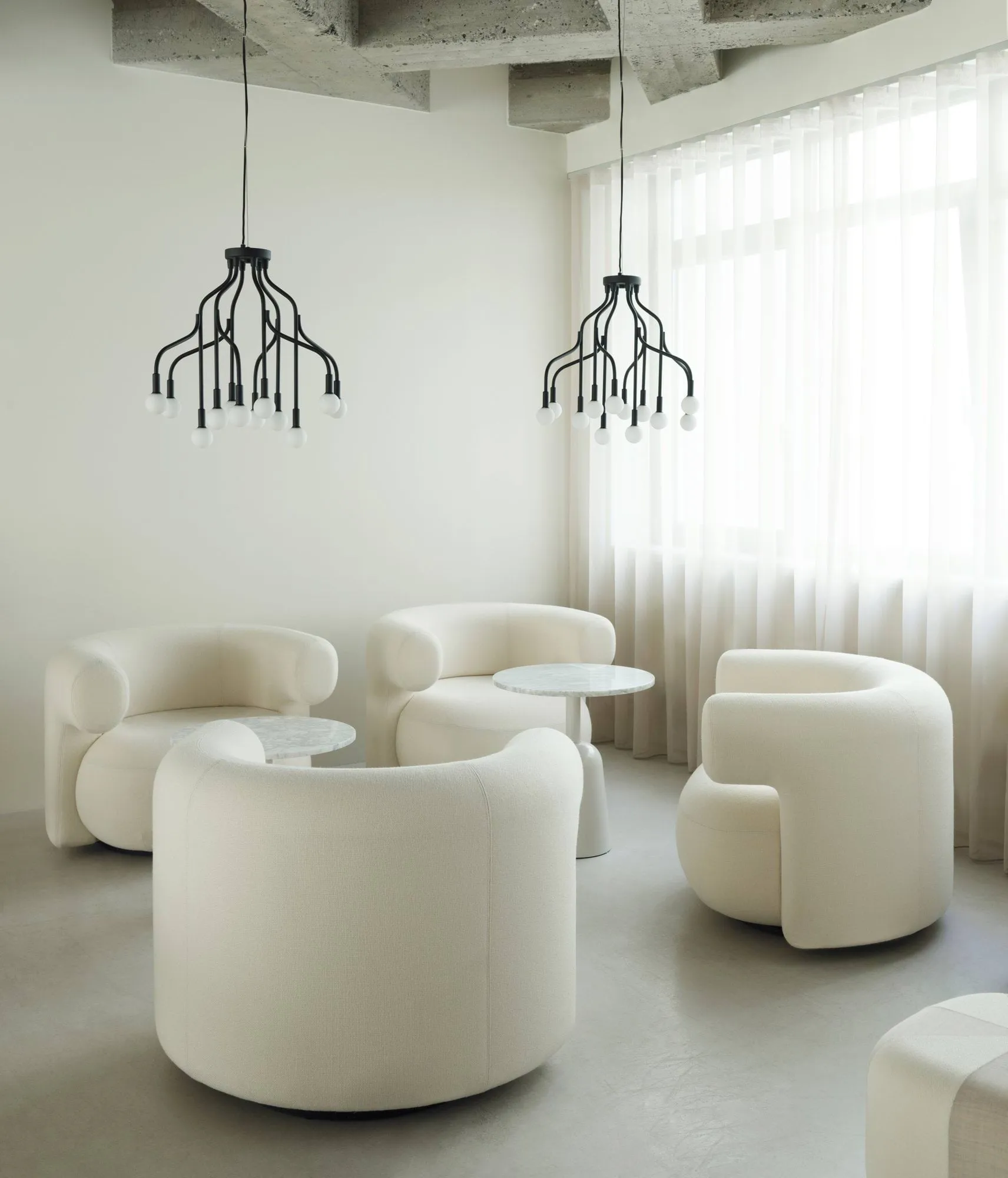 Vekst Taklampe Small, Svart Normann Copenhagen