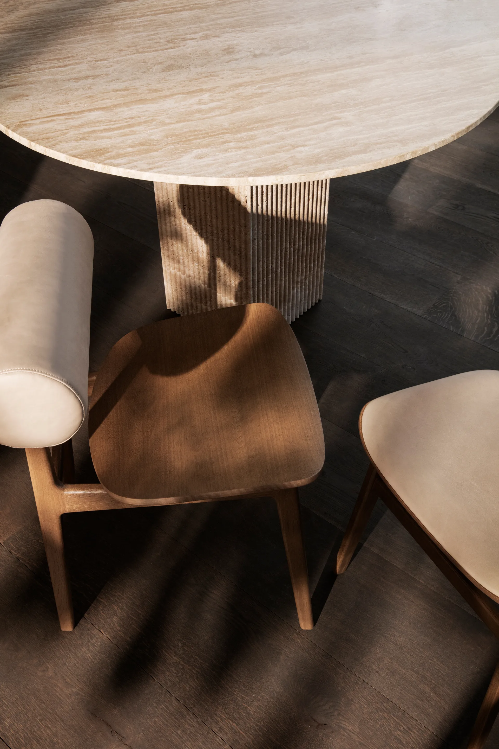 Soho spisebord, Beige travertin, Ø120x72 cm NORR11