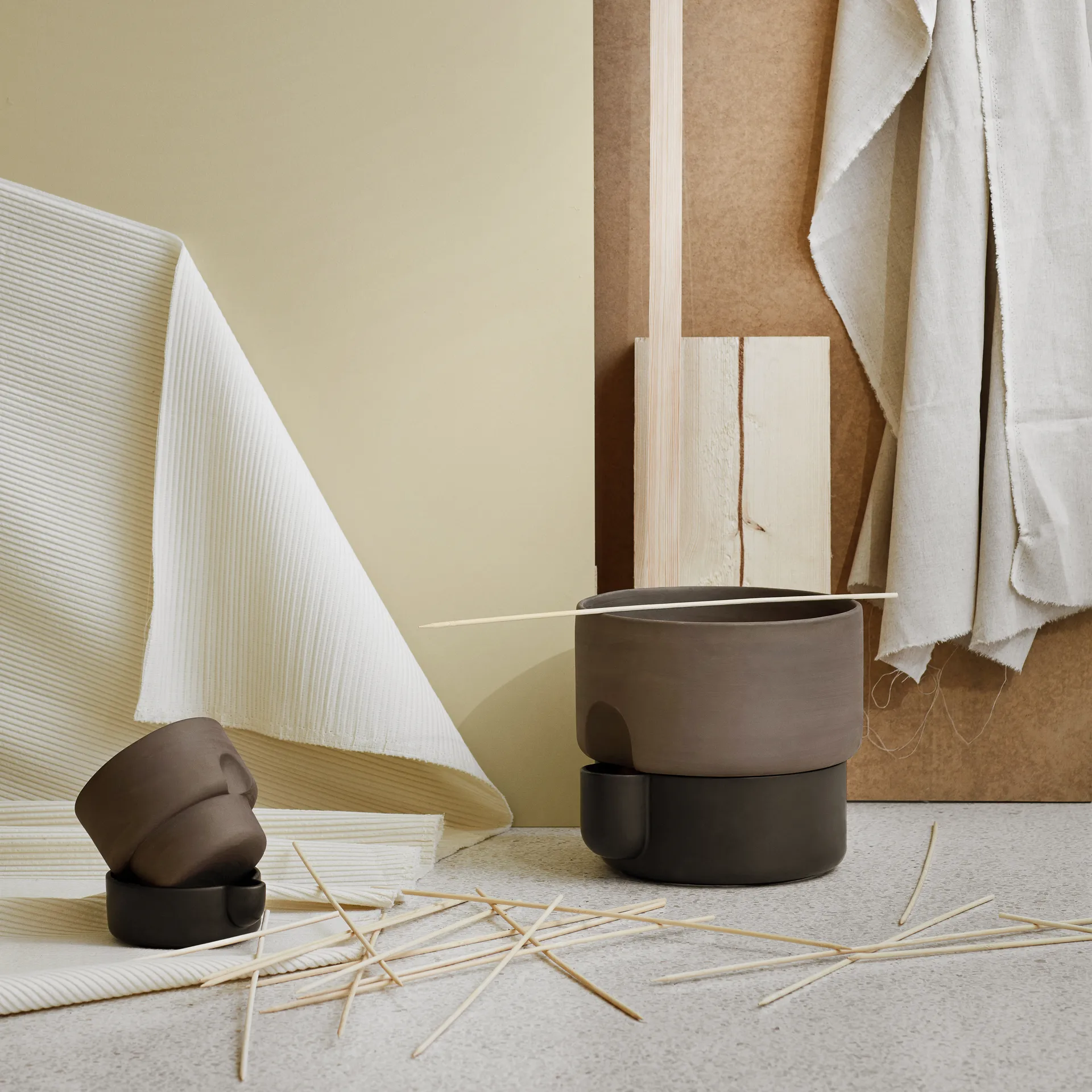 Oasis selvvannende krukke stor Ø27.5 cm, Mørkebrun Northern