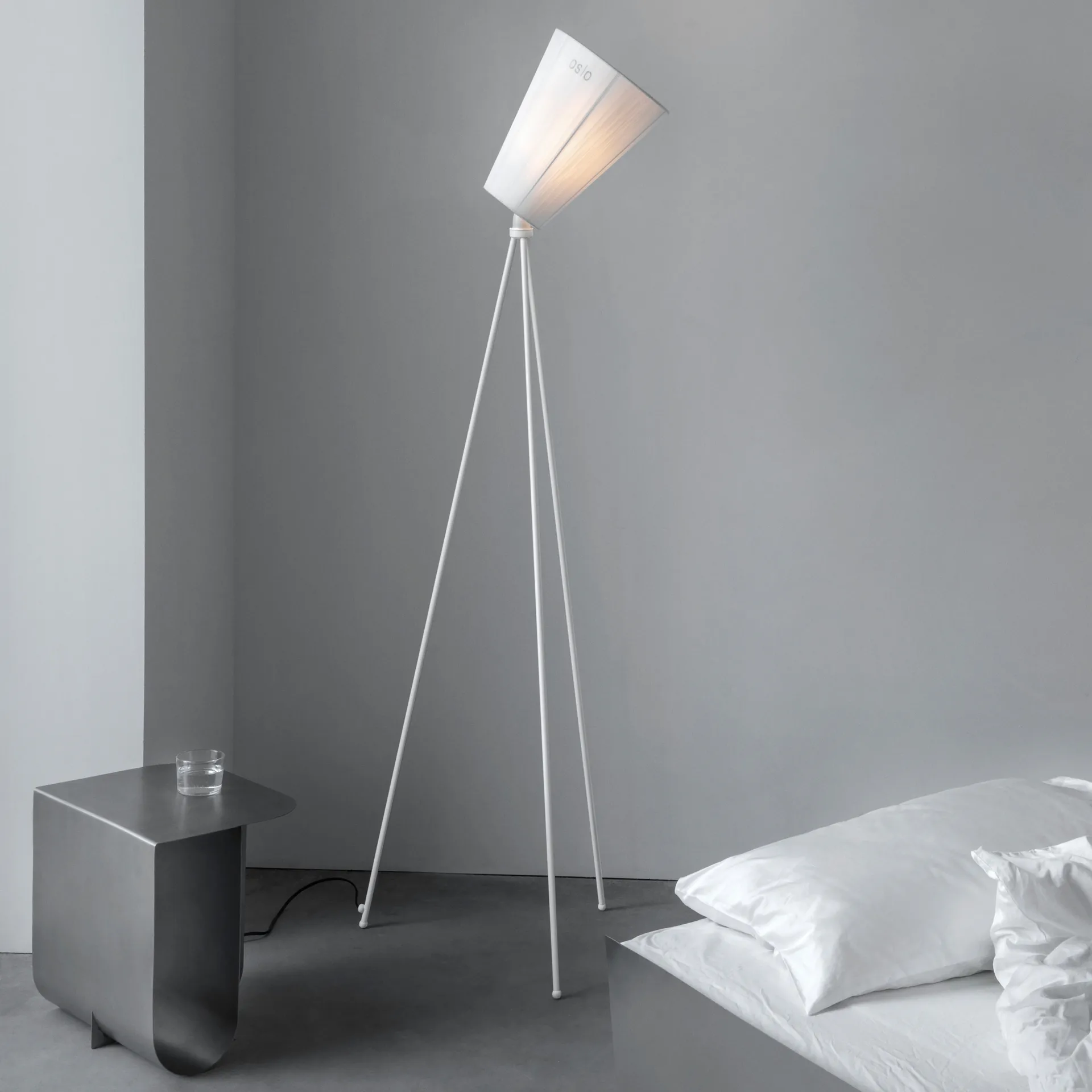 Oslo Wood gulvlampe stativ, Matthvit Northern