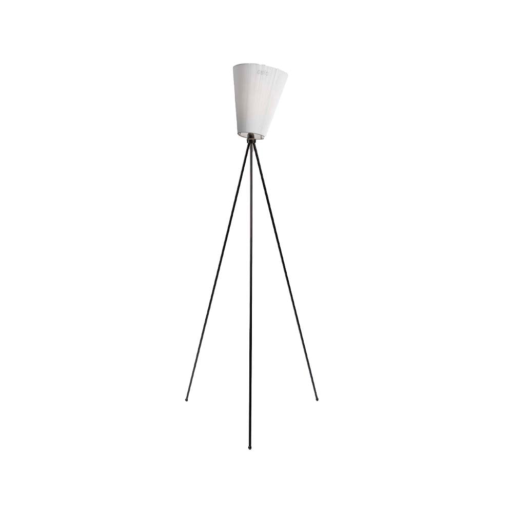 Bilde av Northern Oslo Wood gulvlampe White matt sort stativ