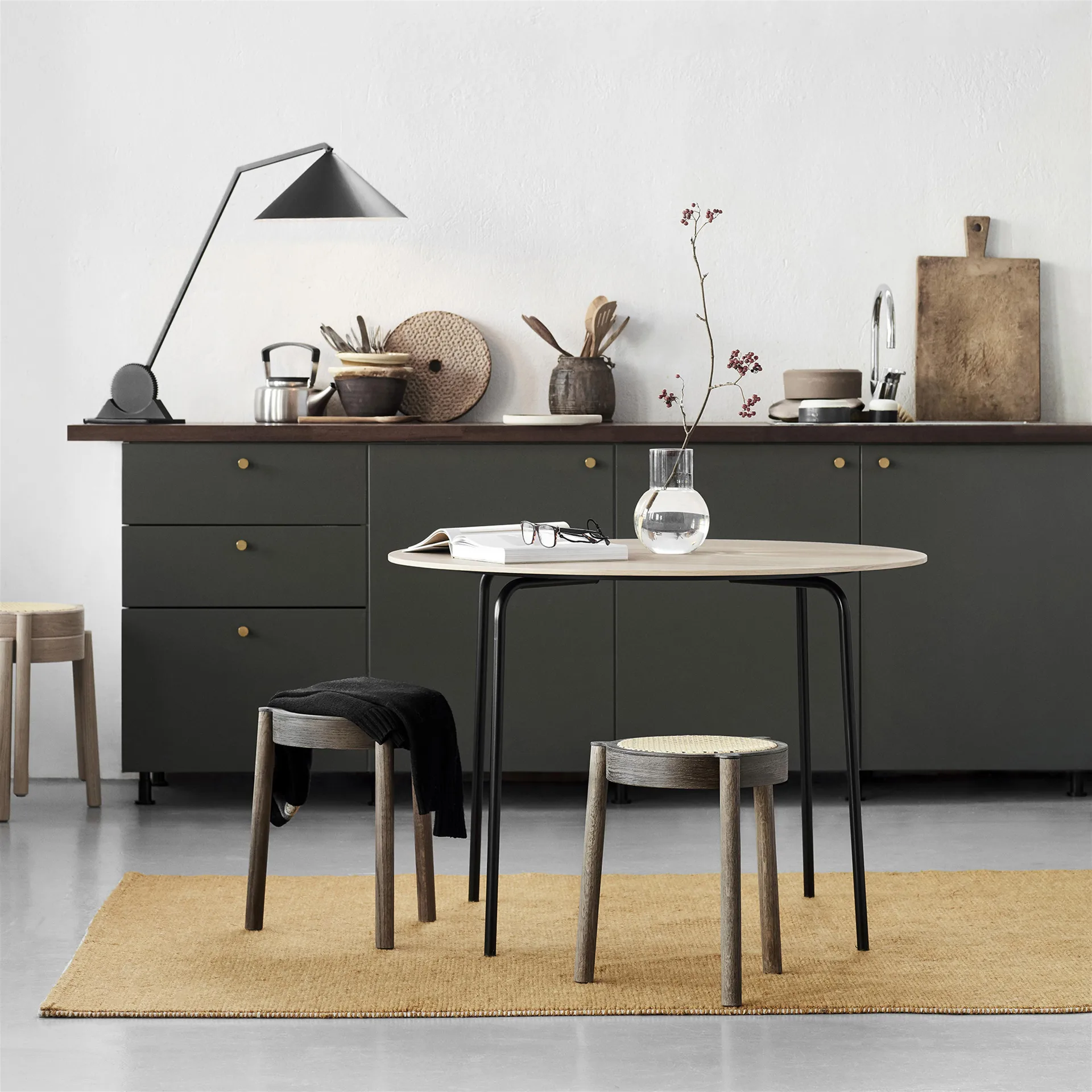 Pal krakk med rottingsete, Røkt eik Northern