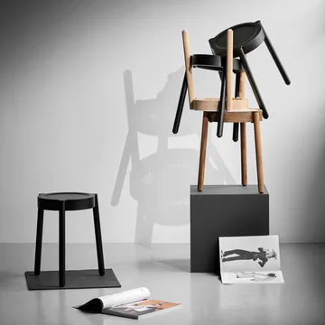 Pal rund krakk - Svart eik, Ø37x46 cm - Northern