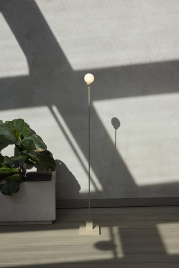Snowball portabel gulvlampe 122 cm - Messing - Northern