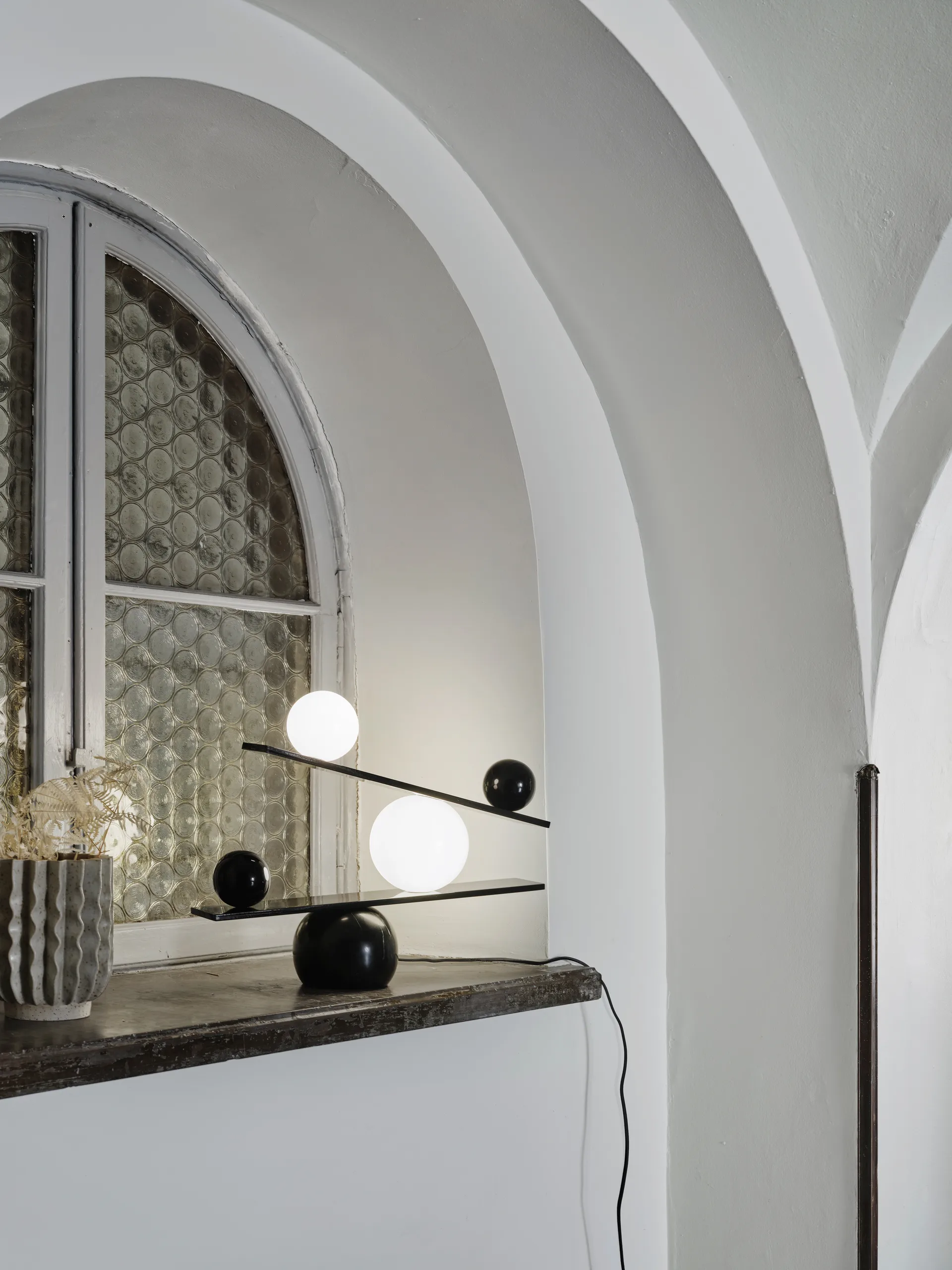 Balance bordlampe, Black Oblure