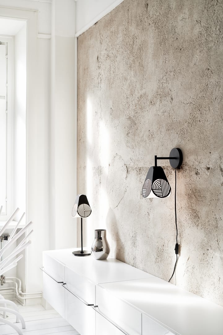 Notic vegglampe, Black Oblure