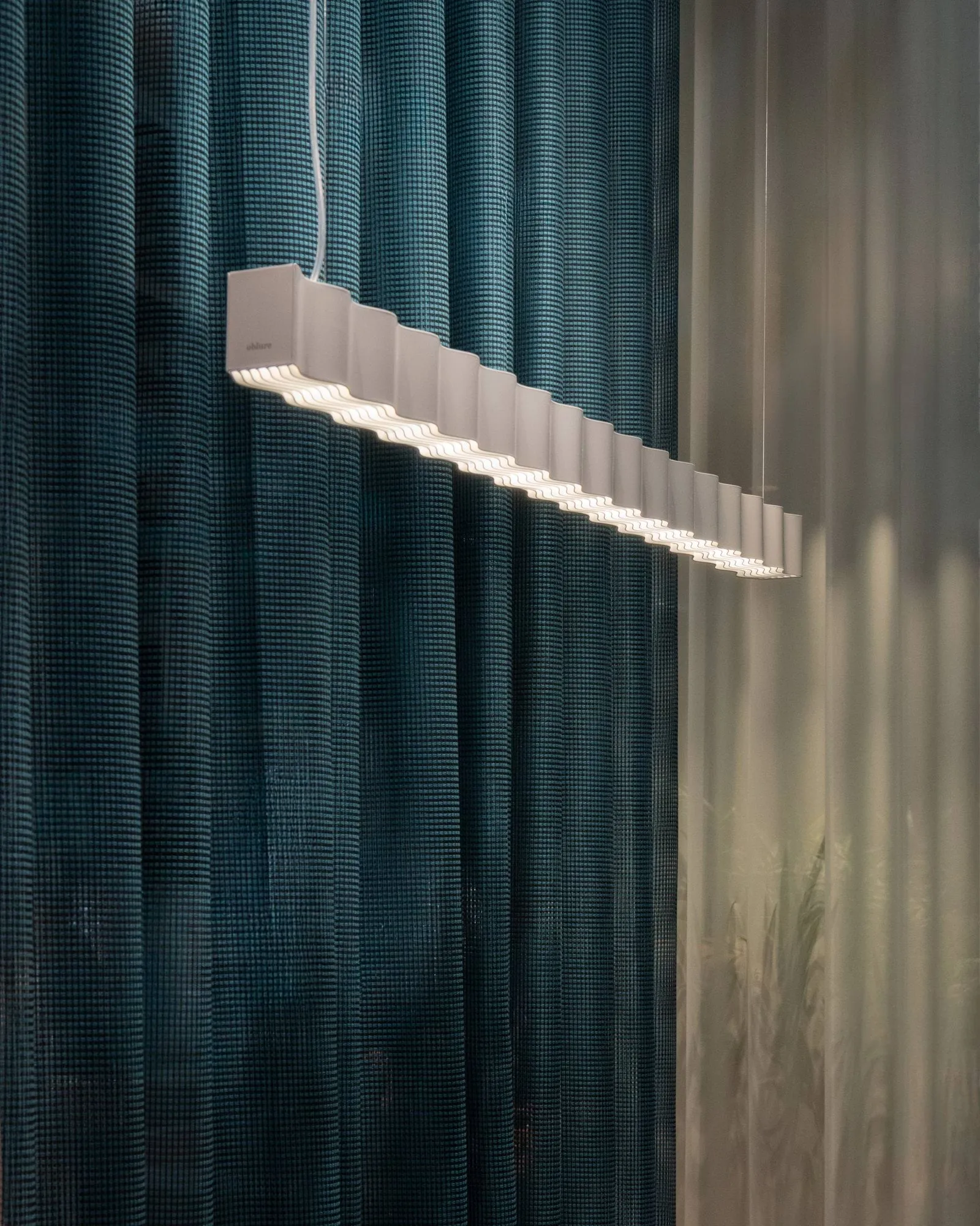 Superwave pendellampe, Hvit Oblure