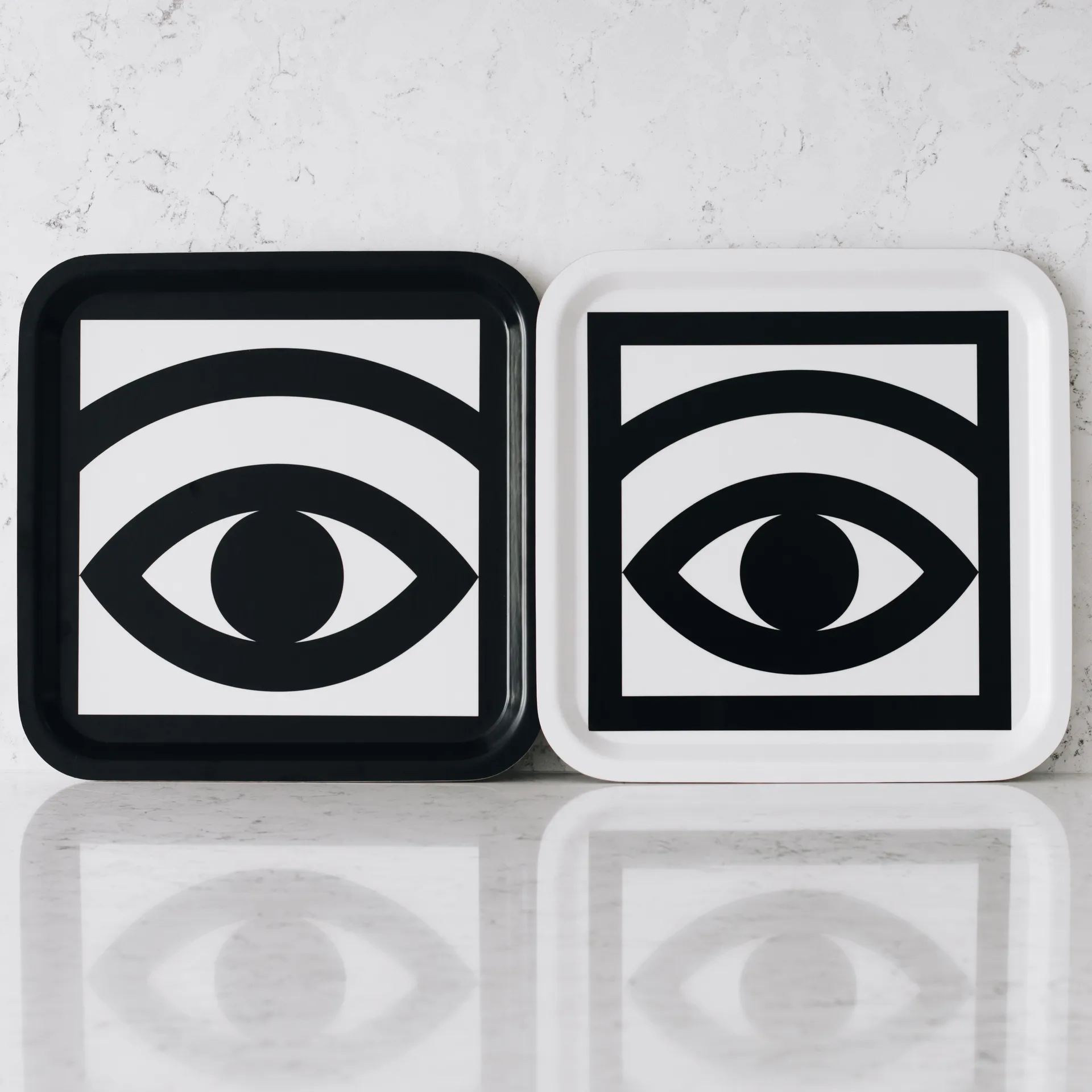 Ögon brett 32x32 cm, Svart Olle Eksell