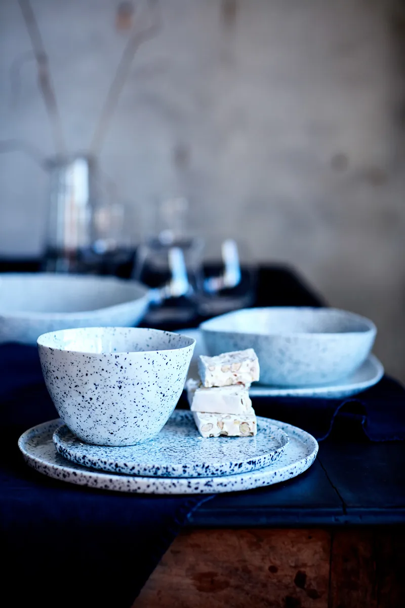 Poppi tallerken 21 cm, hvit-svart Olsson & Jensen