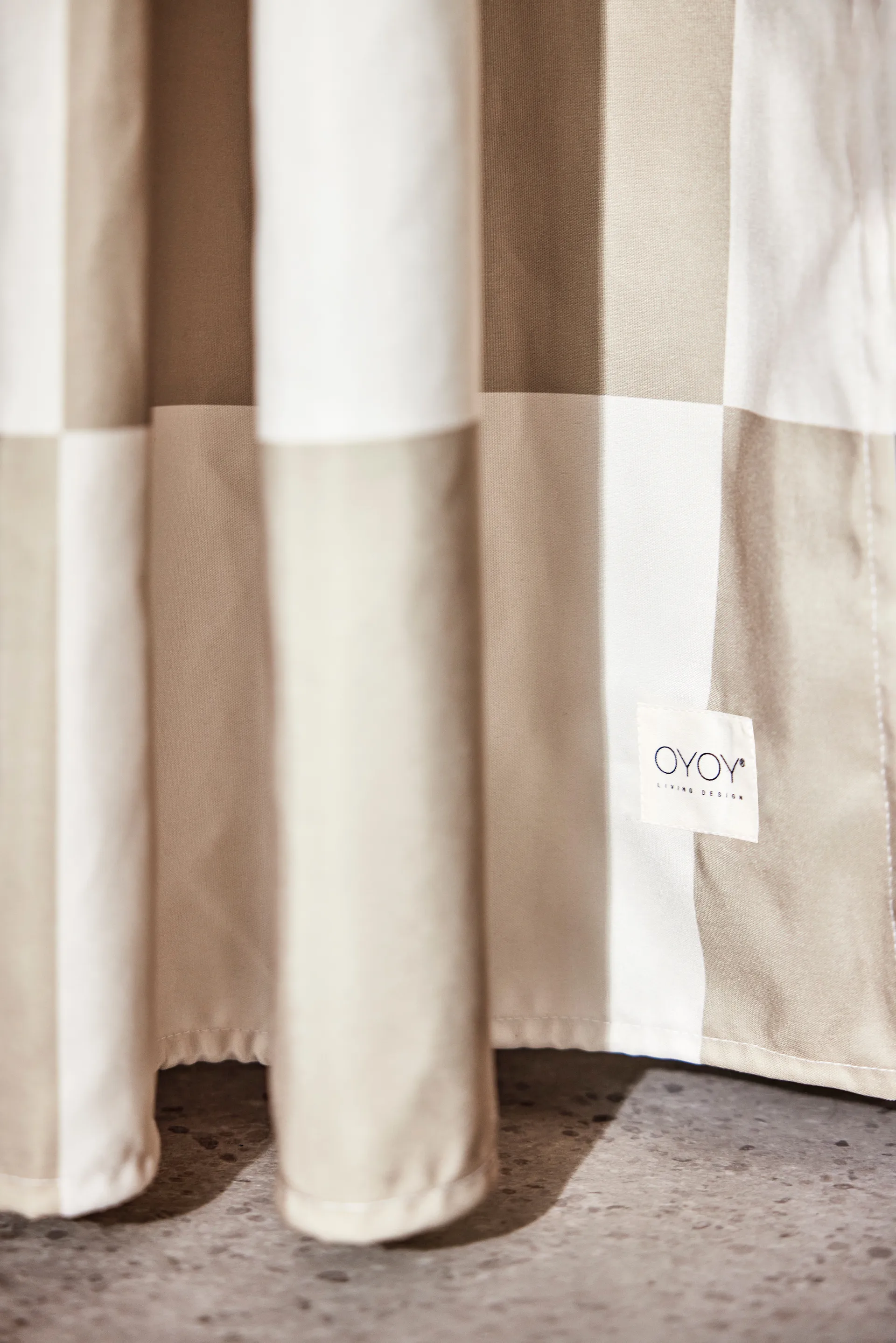 Chess dusjforheng 180x180 cm, Clay-offwhite OYOY